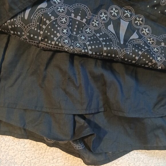 Banana Republic Factory Women's Black and Gray Halter Top SZ S GUC - Picture 4 of 9